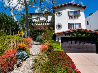 5176 Don Pio Dr, Woodland Hills, CA 91364