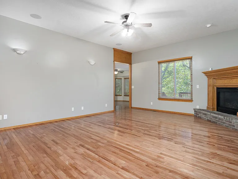 2062 W Willow Lakes Cv — Photo 29