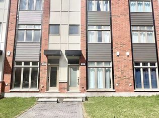 917 Moses Tennisco St, Ottawa, ON K1K5A8