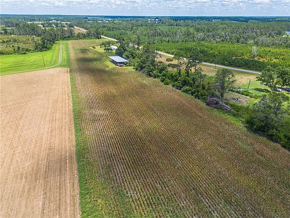 3rd image of 598 Teakwood Rd