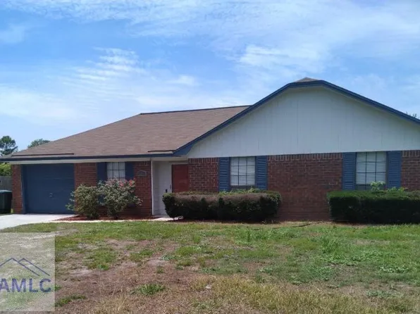 905 King Air Ct, Hinesville, GA 31313