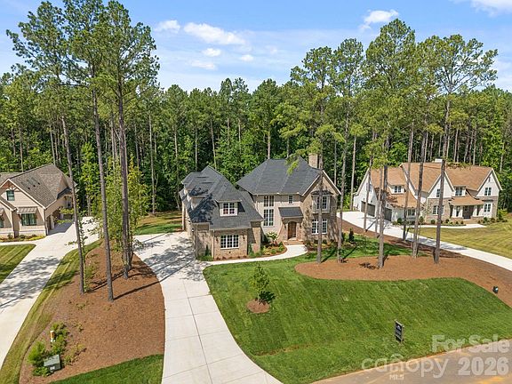 3rd image of 8022 Gulf Creek Rd