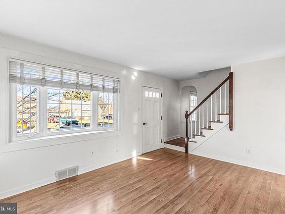 2nd image of 317 Greystone Rd