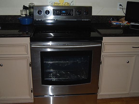 5th image of 207 Leonard St