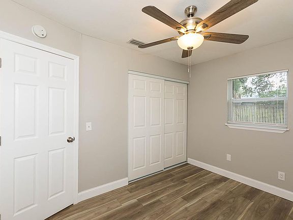 5th image of 1609 Tangerine St
