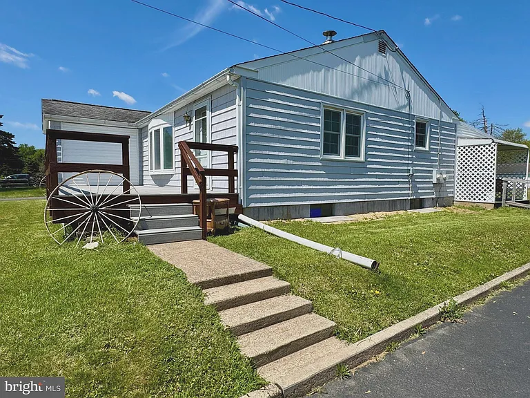 3730 Knights Rd — Photo 3