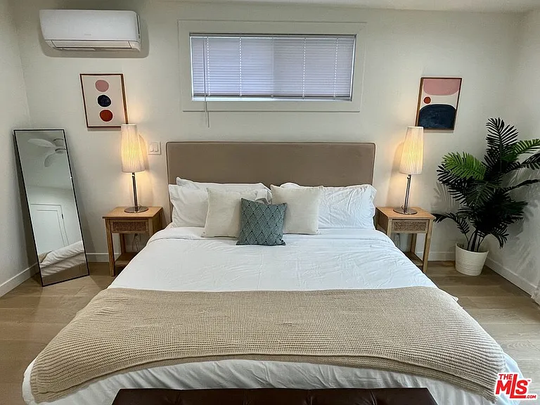 1825 Stearns Dr — Photo 11