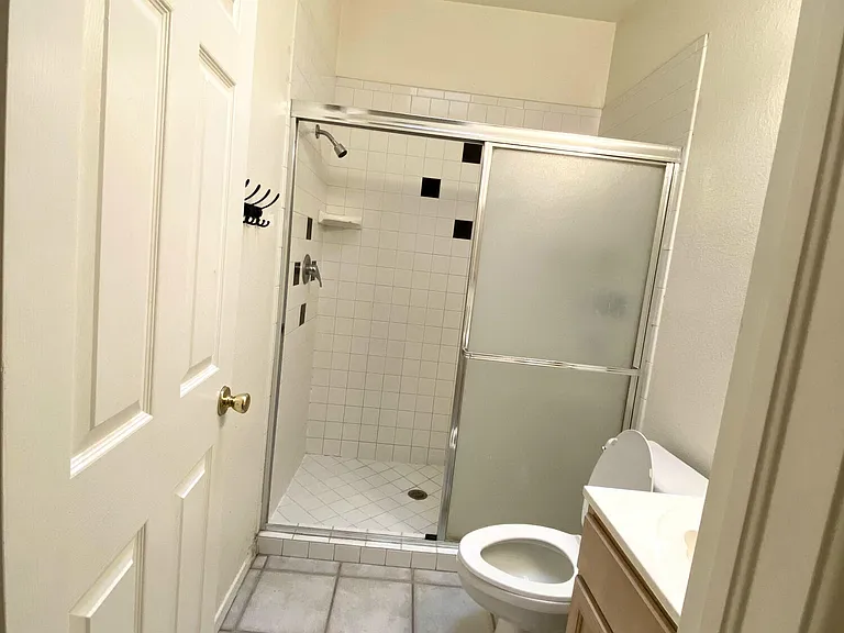 2215 King James Pl — Photo 19