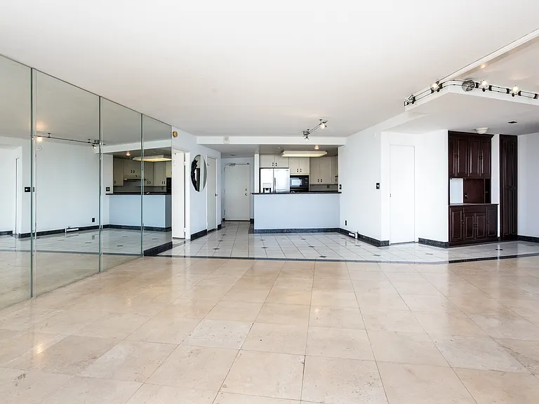 700 E Ocean Blvd #2308 — Photo 2
