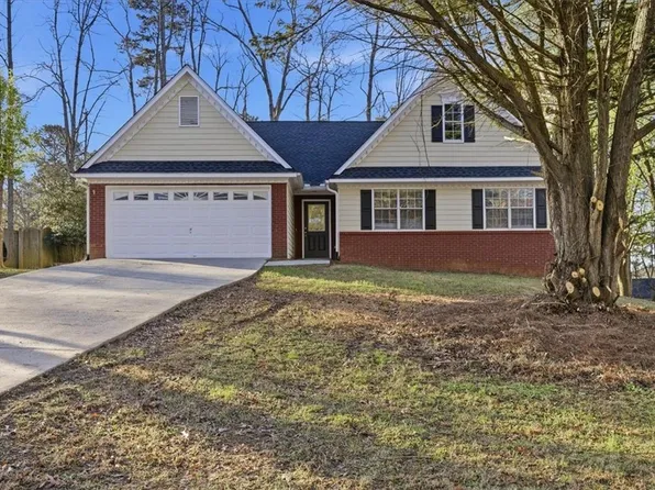 875 Oaklen View Dr, Buford, GA 30518