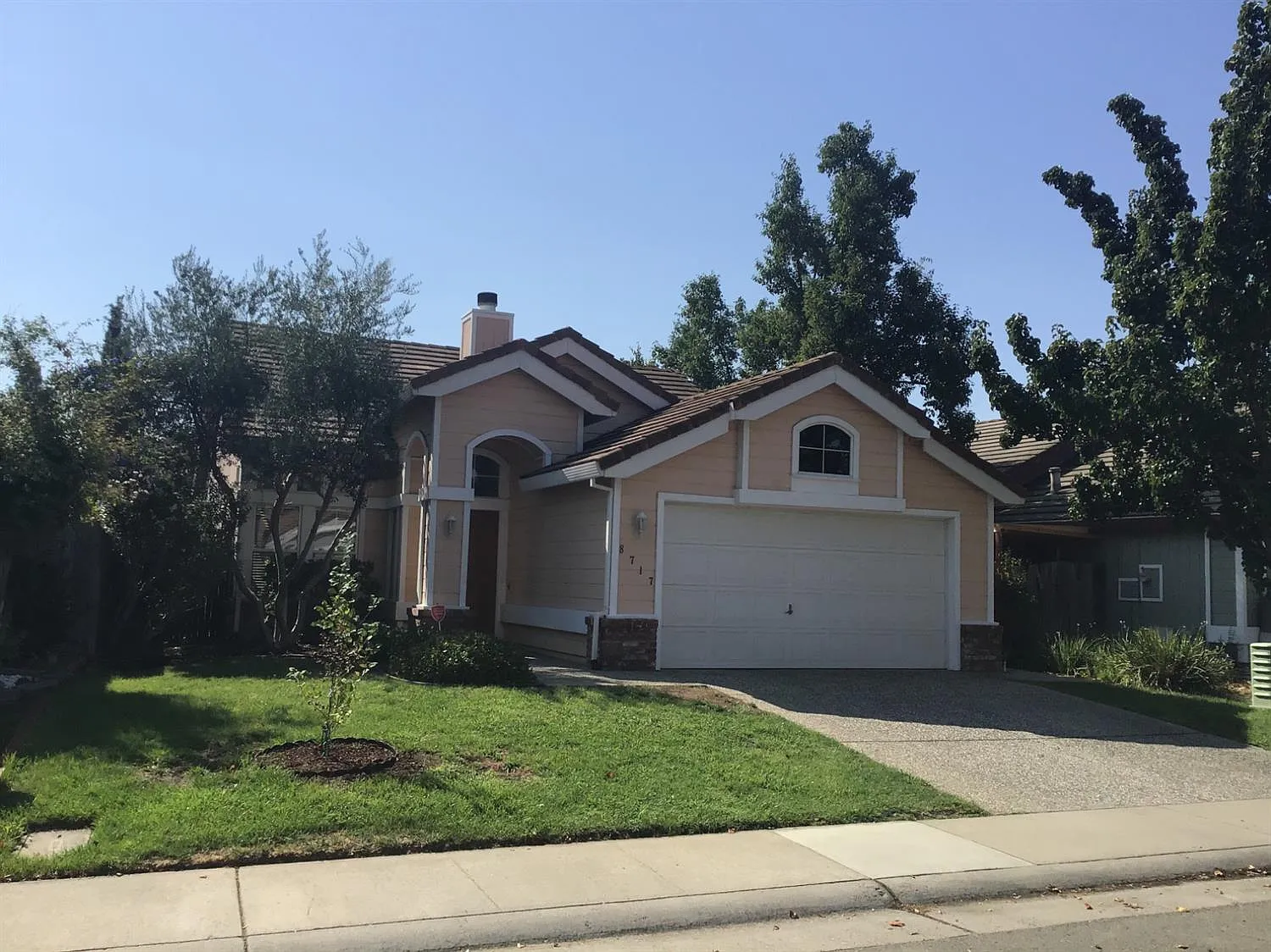 8717 Clay Glen Way photo 1