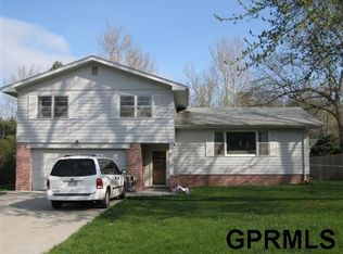 1906 Virginia Ave, Bellevue, NE 68005