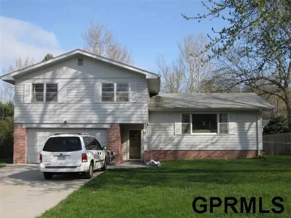 1906 Virginia Ave, Bellevue, NE 68005