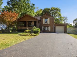 4097 Burkey Rd, Youngstown, OH 44515
