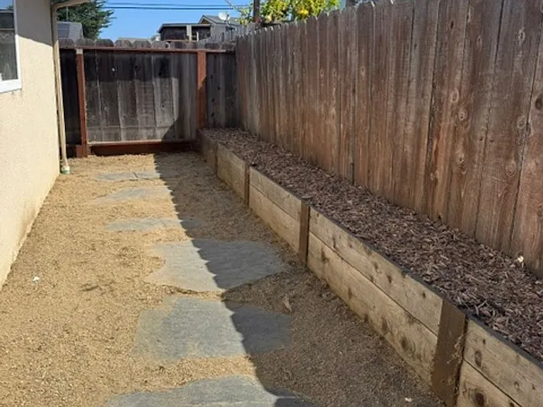 1726 Hilton St — Photo 11