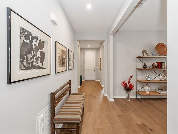 2nd image of 4739 Mimosa Dr