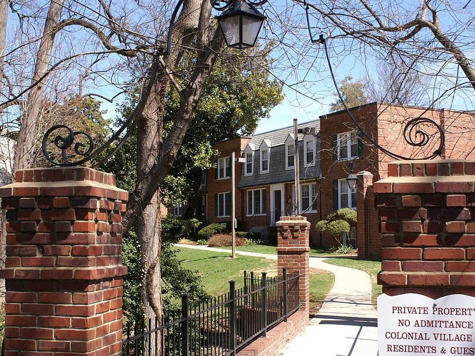 Colonial Village charm