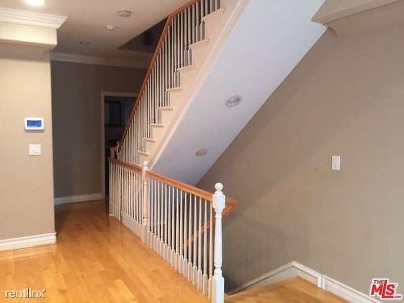 1st image of 814 W Beach Ave #1
