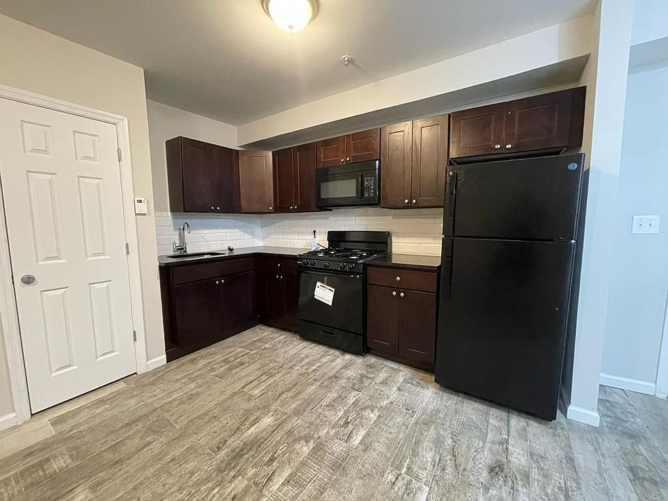1st image of 235 Munn Ave #6