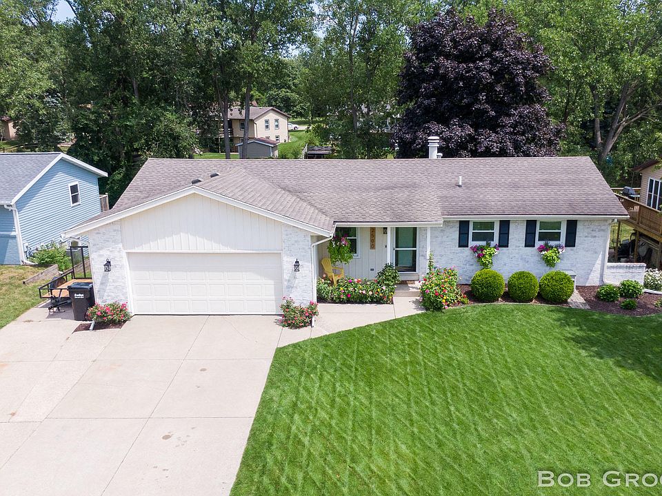 1st image of 2500 Eastlake Ct SW