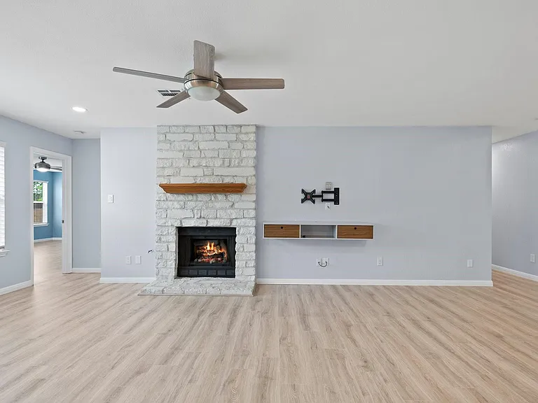 1408 Deer Ledge Trl — Photo 9