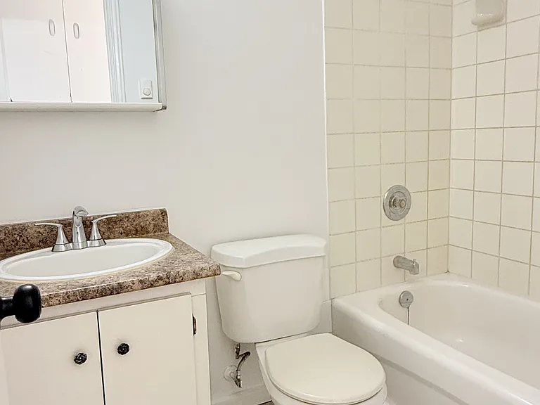 3503 Sandwich St #103 — Photo 11