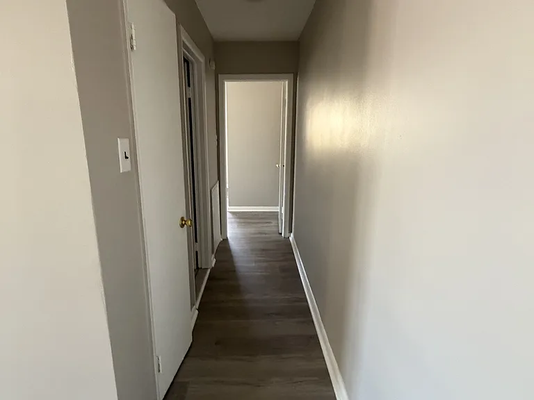 105 Lincoln St — Photo 6