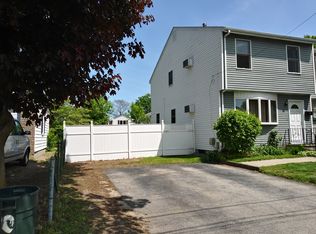 54 Charlton Ave, Pawtucket, RI 02860