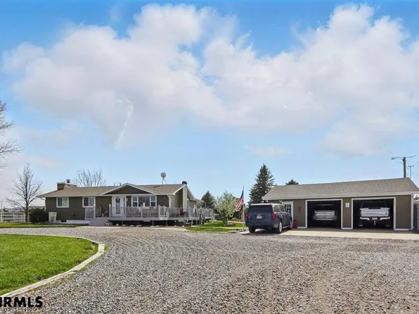 240226 Gilbaugh Dr, Gering, NE 69341