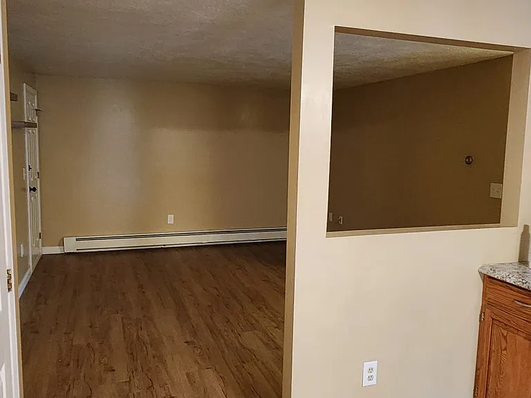 26 Chandler Ave #9 — Photo 5