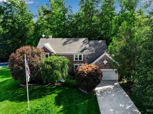 290 Curley Dr, Orchard Park, NY 14127