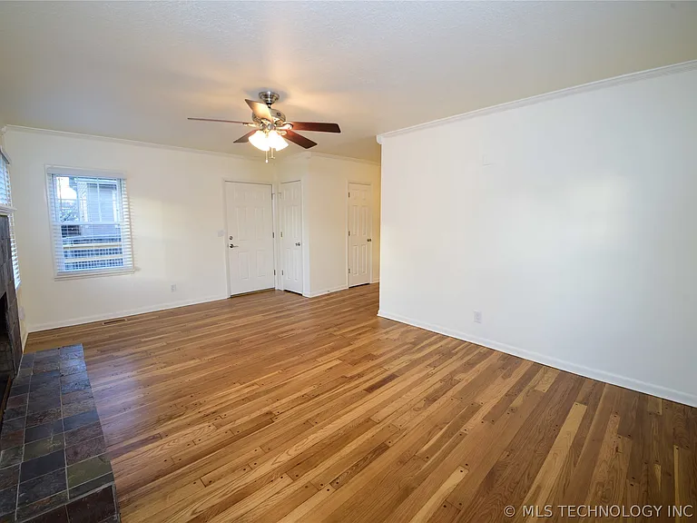 1740 S Yorktown Ave — Photo 18