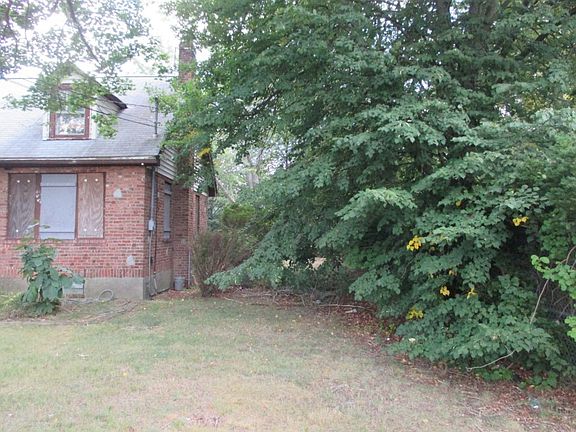 2nd image of 11 Pleasant Ave