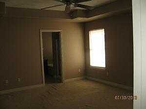 5th image of 2206 S Washington St