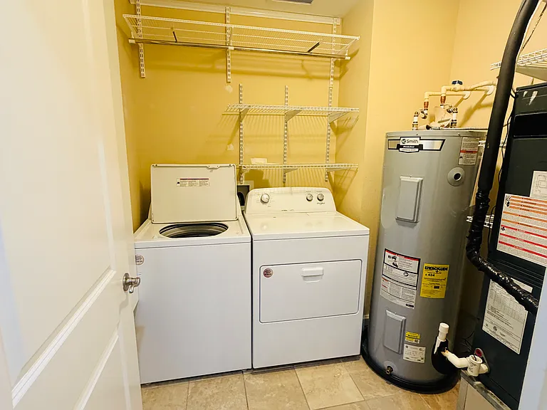 2305 Edgewater Dr — Photo 23