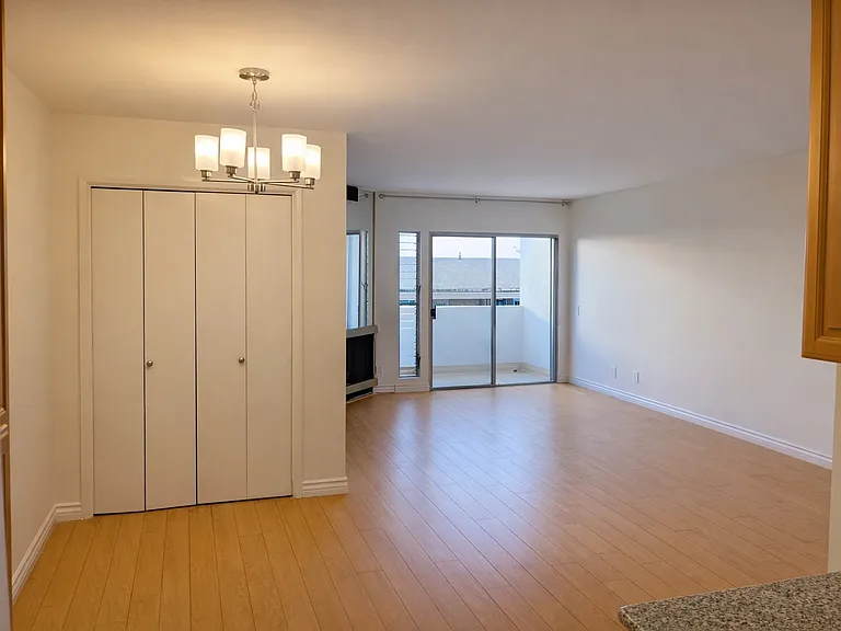 831 3rd St #2-203 — Photo 3
