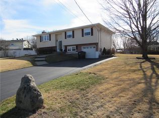 11 Wedgewood Dr, Goshen, NY