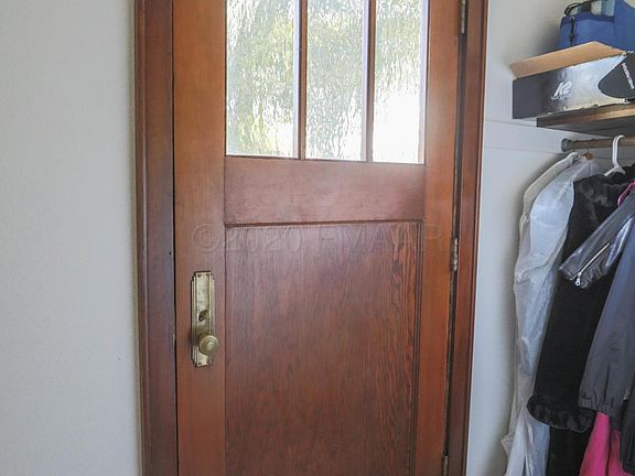 5th image of 221 10th St N