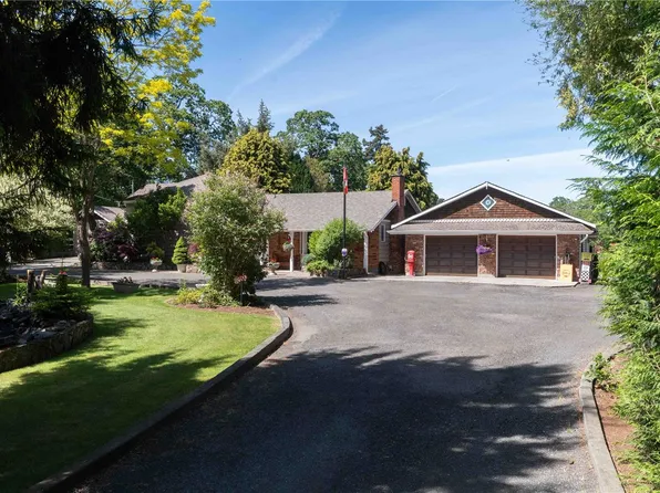 1568 Burnside Rd W, Saanich, BC V9E 2E2