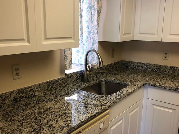 2nd image of 1518 SE Royal Green Cir #I204