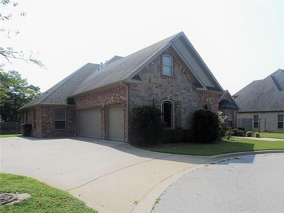 2nd image of 1254 S Pinnacle Dr