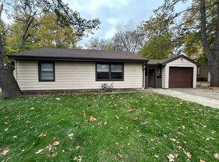 807 Kingsley St, Normal, IL 61761