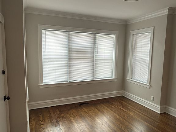 2nd image of 7034 S Artesian Ave #1
