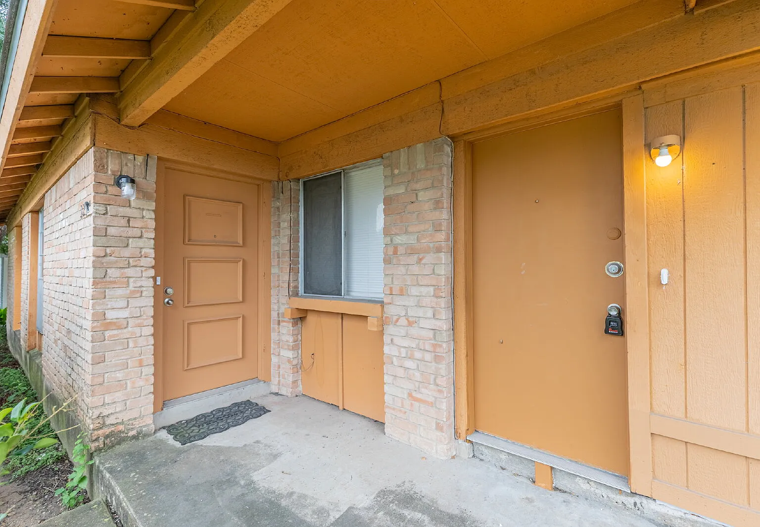 3 bed, 1.5 bath, 1050 sqft, $1,395 — Photo 3
