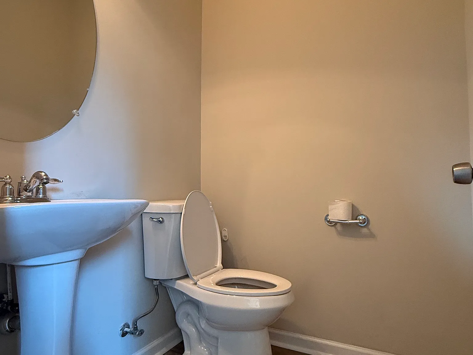 4 bed, 2.5 bath, 2970 sqft, $2,600 — Photo 4