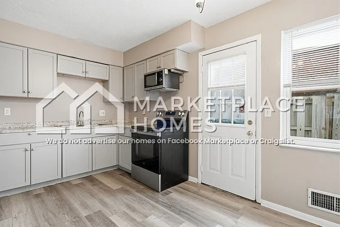 5702 Beechcroft Rd #D — Photo 9