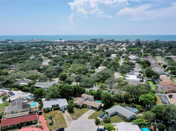 14272 Geneva Dr, Largo, FL 33774