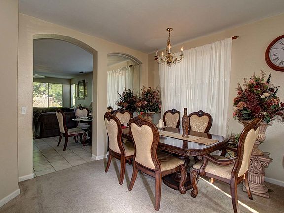 4th image of 3772 Poppy Hill Way