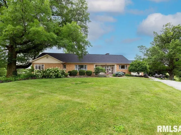 320 Main St, Congerville, IL 61729