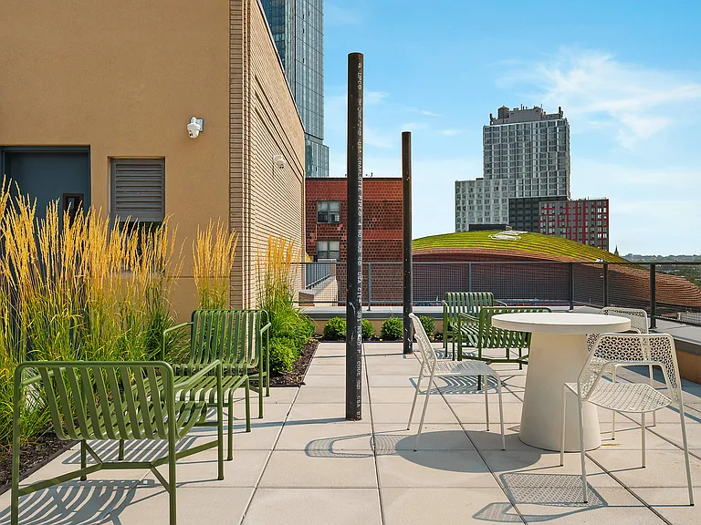 151 S Elliott Pl #3H — Photo 40